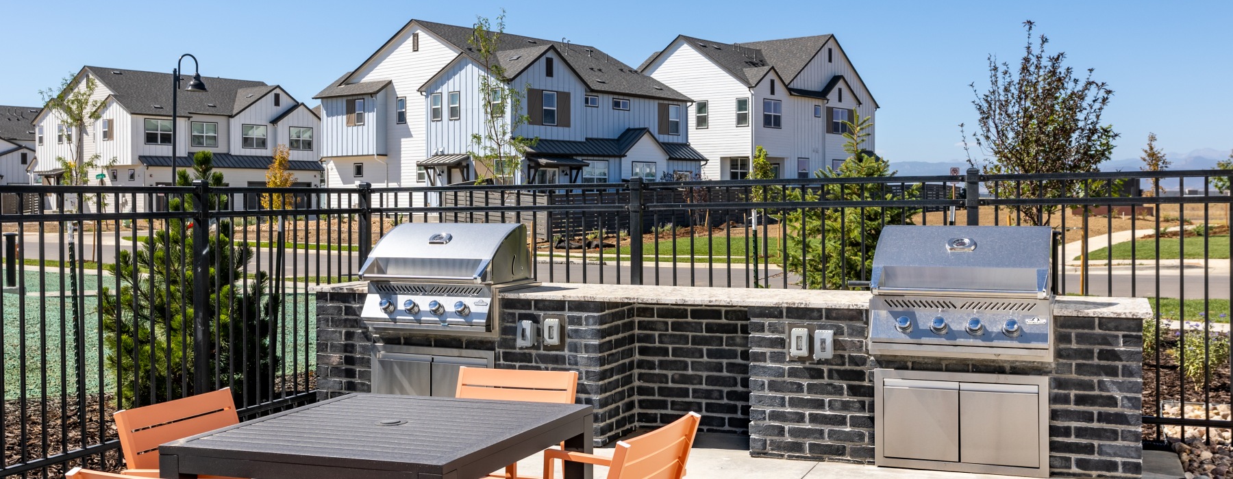 luxury homes for rent with onsite grilling and picnic areas